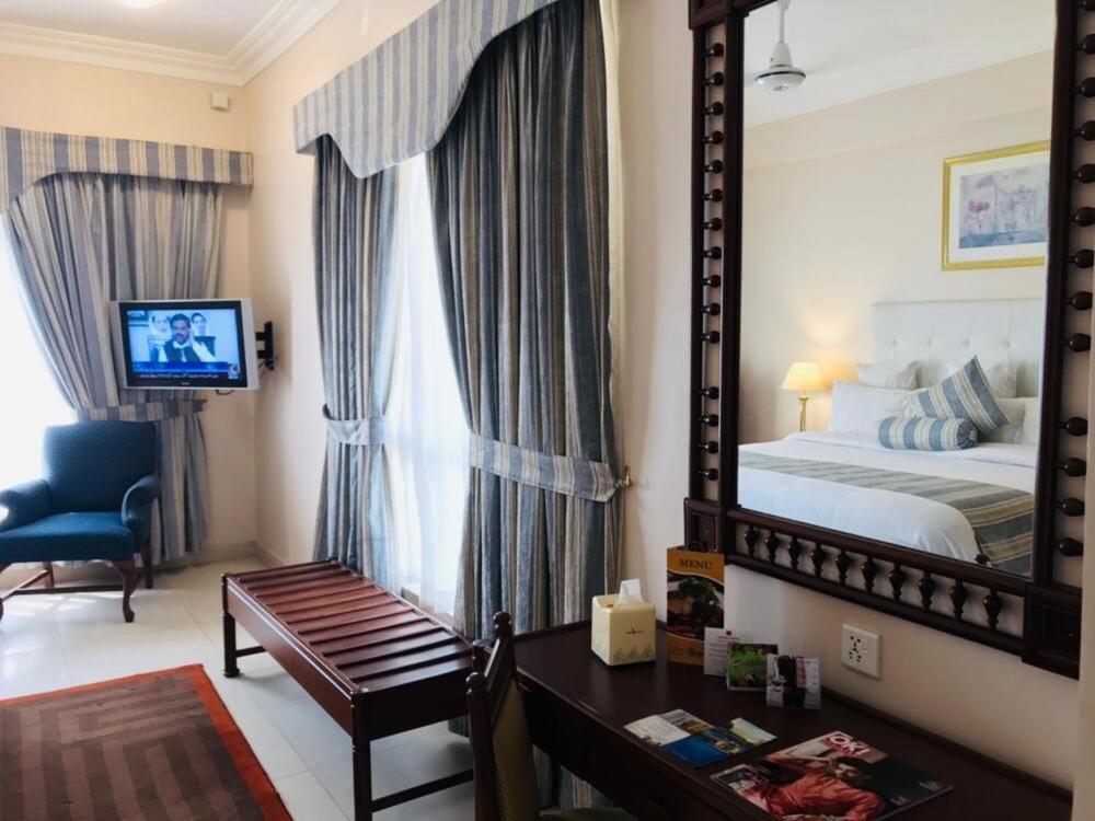 Beach Luxury Hotel Карачи Экстерьер фото
