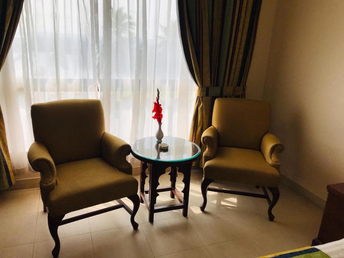 Beach Luxury Hotel Карачи Экстерьер фото