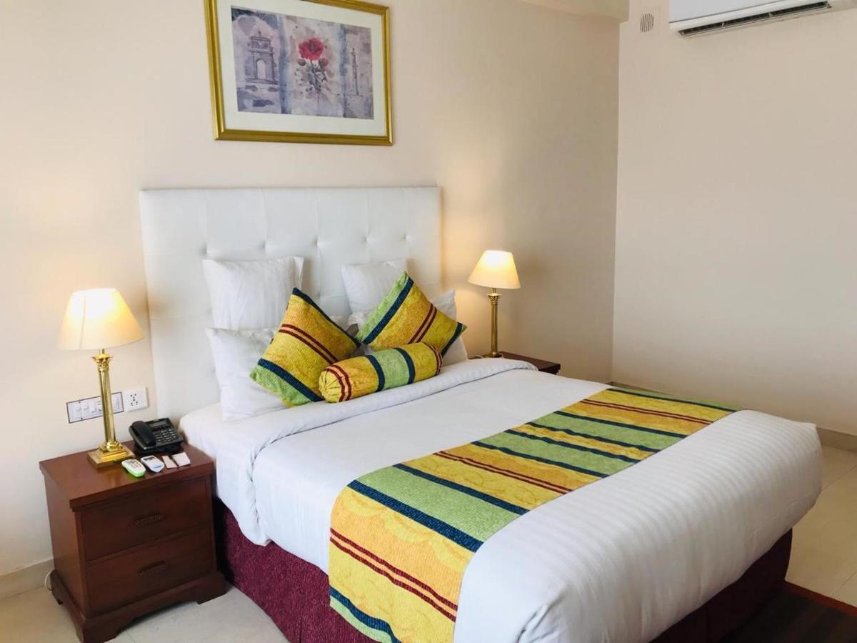 Beach Luxury Hotel Карачи Экстерьер фото