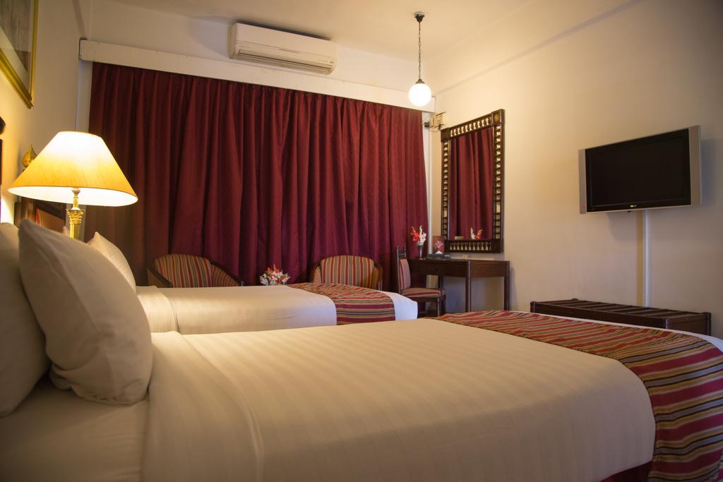 Beach Luxury Hotel Карачи Экстерьер фото