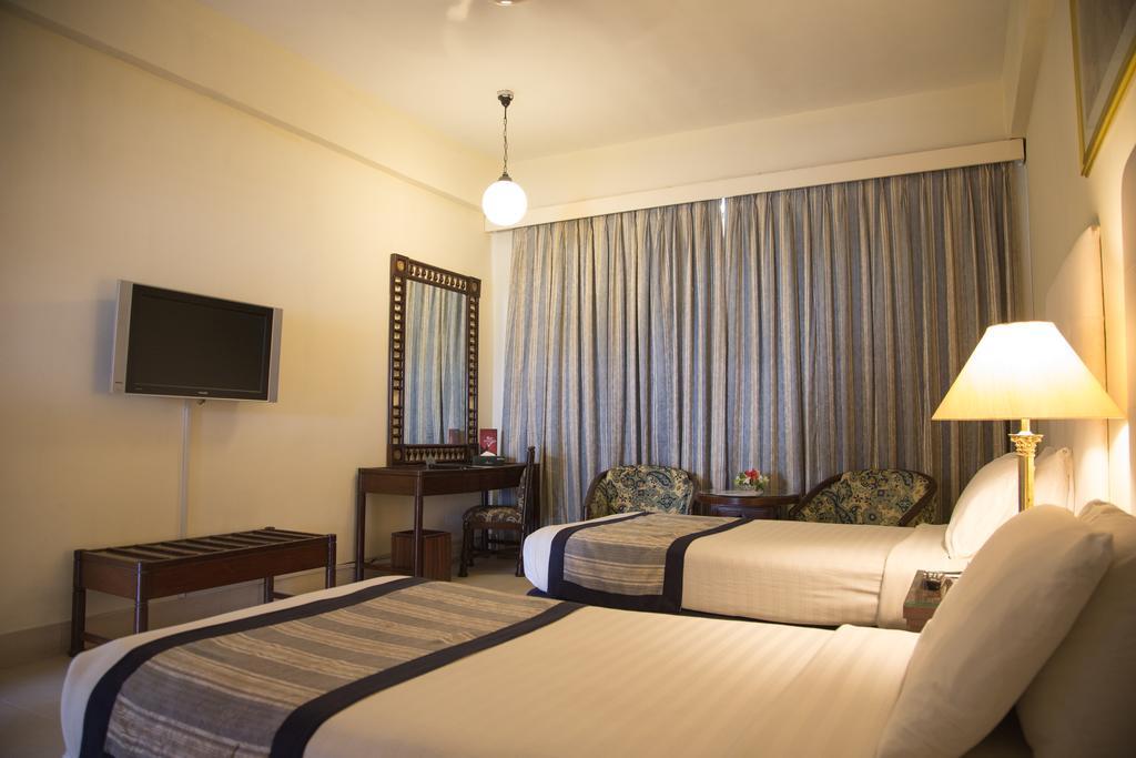 Beach Luxury Hotel Карачи Экстерьер фото