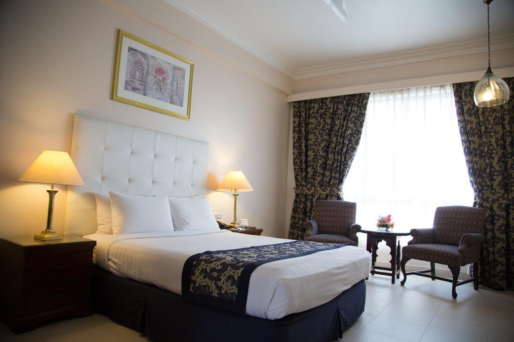Beach Luxury Hotel Карачи Экстерьер фото