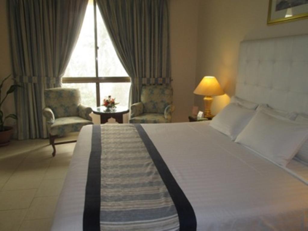 Beach Luxury Hotel Карачи Экстерьер фото