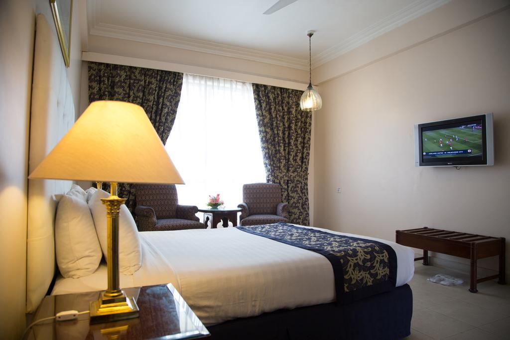 Beach Luxury Hotel Карачи Экстерьер фото